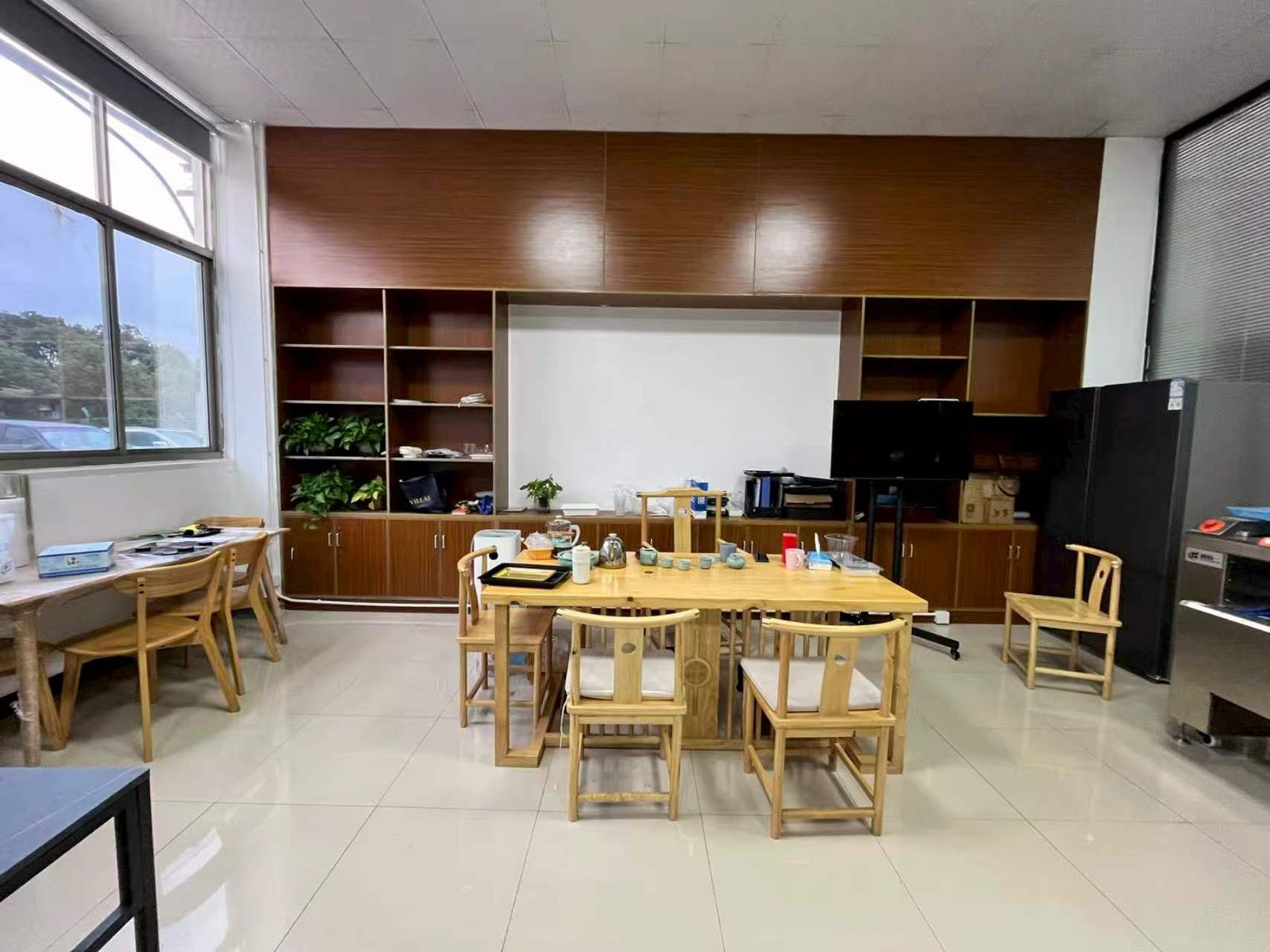 Liyue Machinery Meeting Room